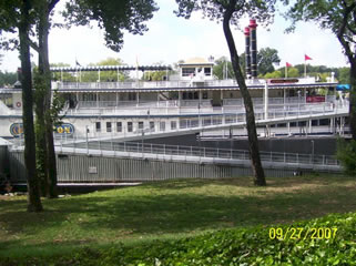 The start of the Riverboat cruise